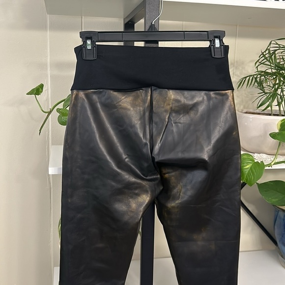 SPANX Faux Leather Leggings Black Gold Shapewear Pants Size Small - Picture 6 of 8